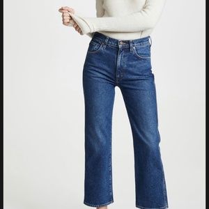 Goldsign Cropped A in Hayward